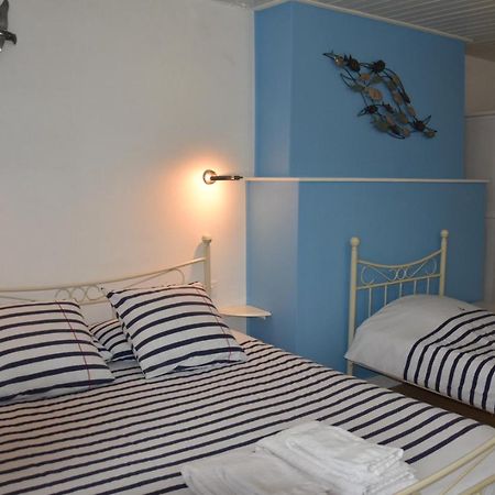 Ker-Loen Bed & Breakfast Val-Couesnon ภายนอก รูปภาพ