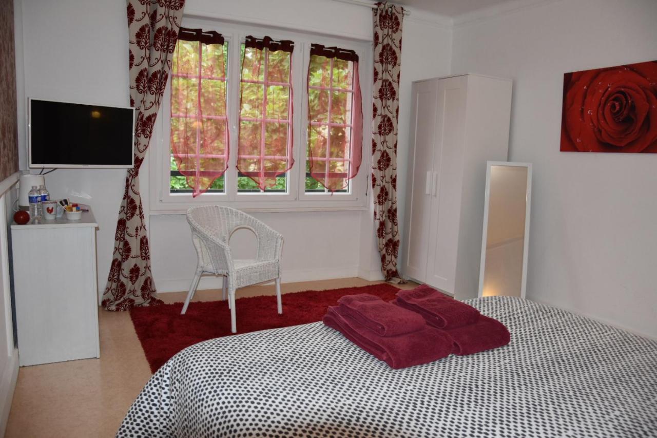 Ker-Loen Bed & Breakfast Val-Couesnon ภายนอก รูปภาพ