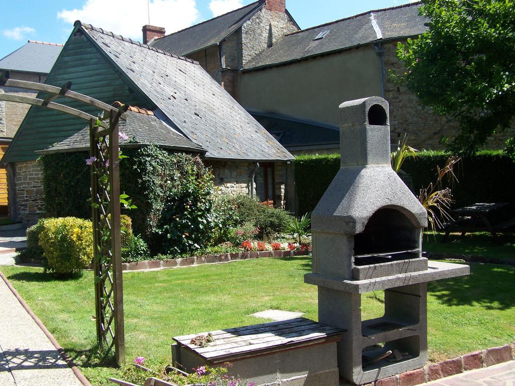 Ker-Loen Bed & Breakfast Val-Couesnon ภายนอก รูปภาพ